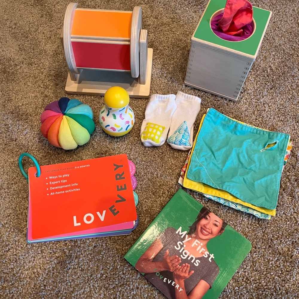 Lovevery The Senser 5-6 Months Play Kit